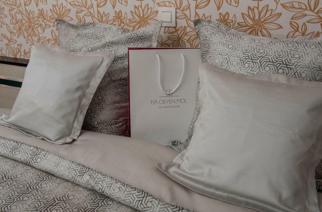 B&B Tspijker Мол Екстериор снимка