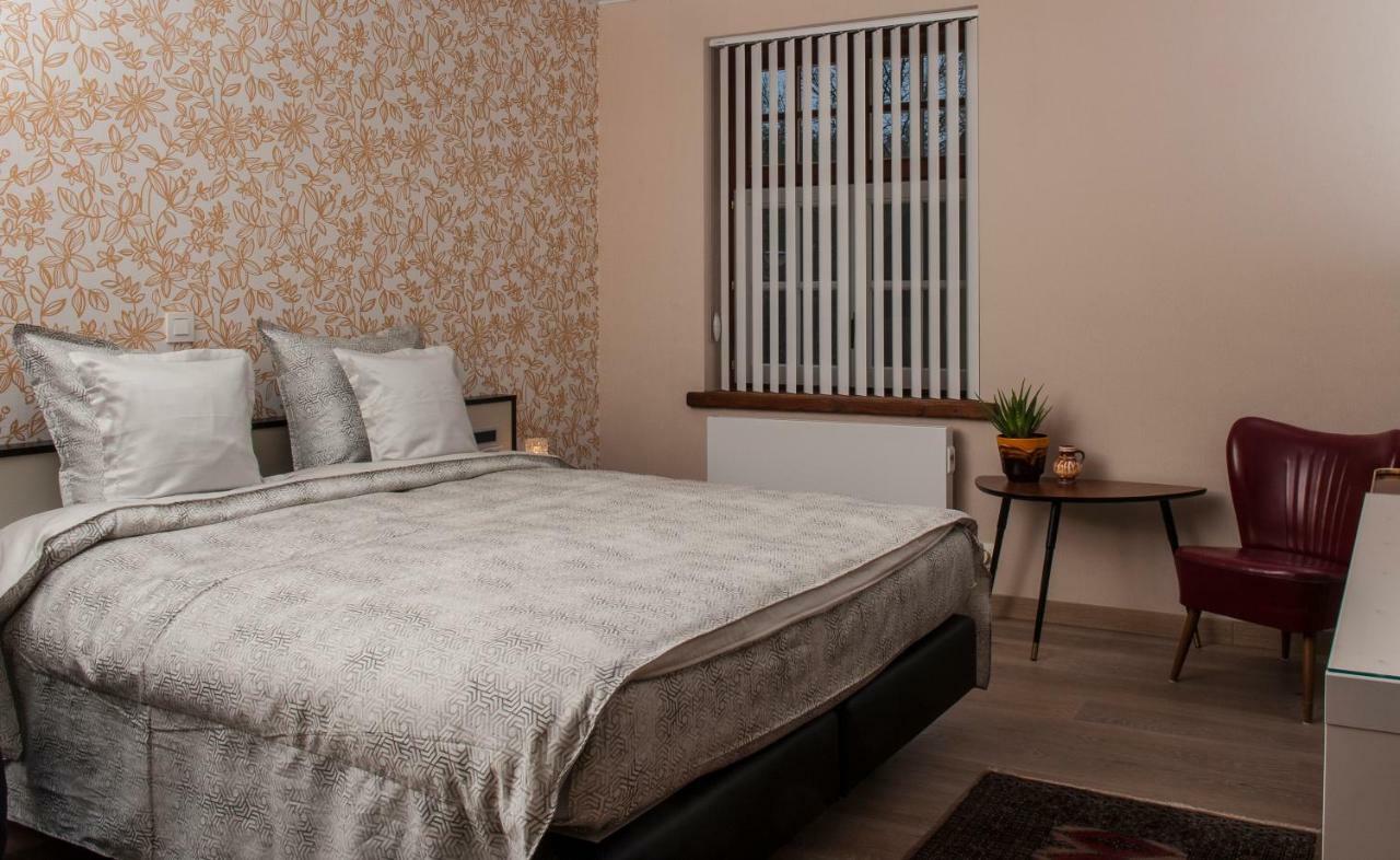 B&B Tspijker Мол Екстериор снимка